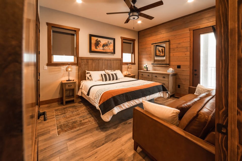 Cabin 5 | Top Level | Master King Suite 