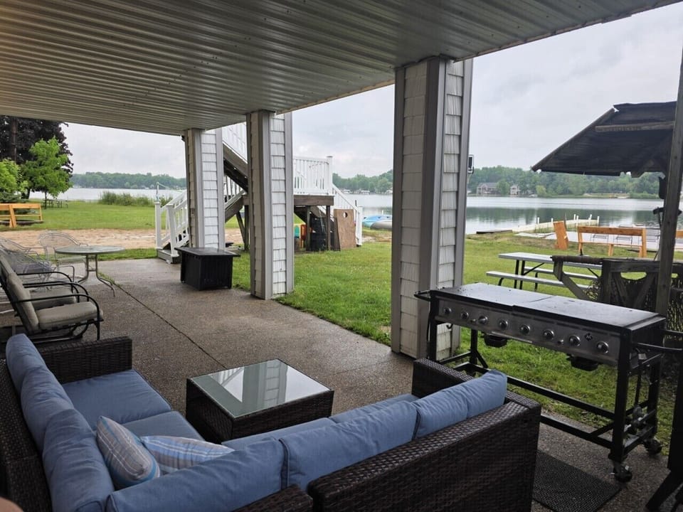 8764-Garbow-Patio-upgrades-towards-volleyball-lake-view