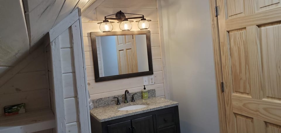 Another view of 2nd-floor half bath