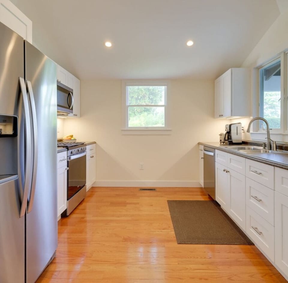 Kitchen | Upgraded Stainless Steel Appliances