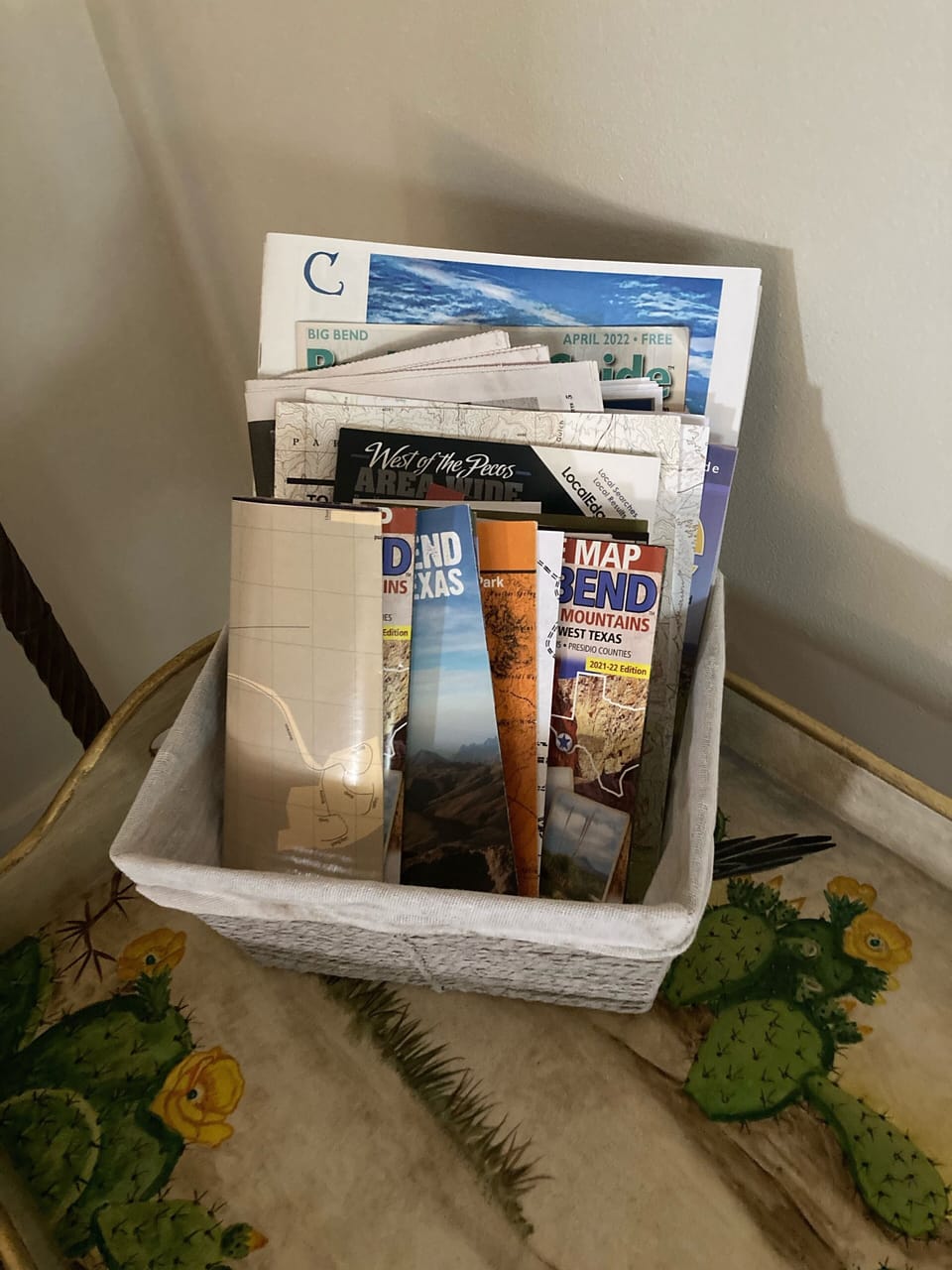 Literature on restaurants and what to do in the area.