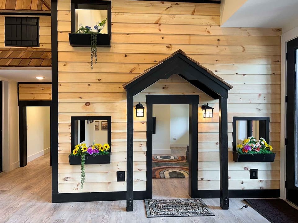 Kid's Playhouse- Entry