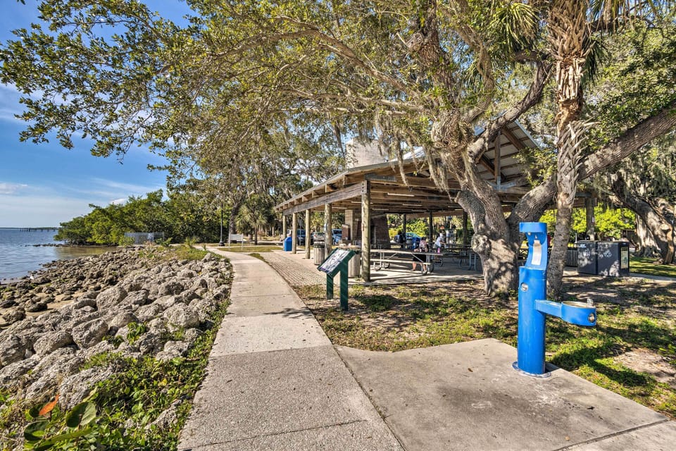 Bayshore Live Oak Park