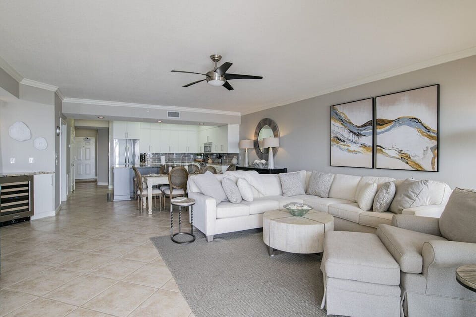 Spacious open floor plan living area