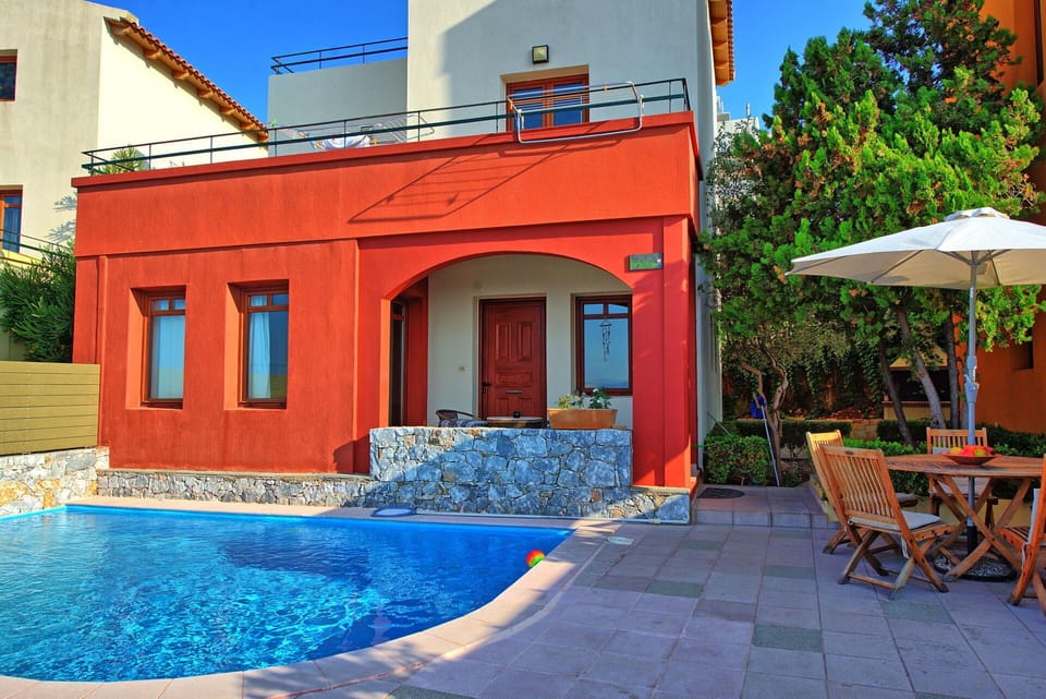 Building Exterior, Outdoor, Pool