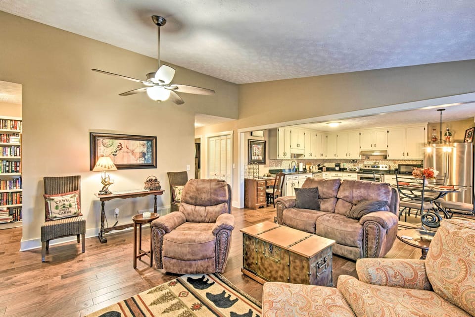Living Room | Free WiFi