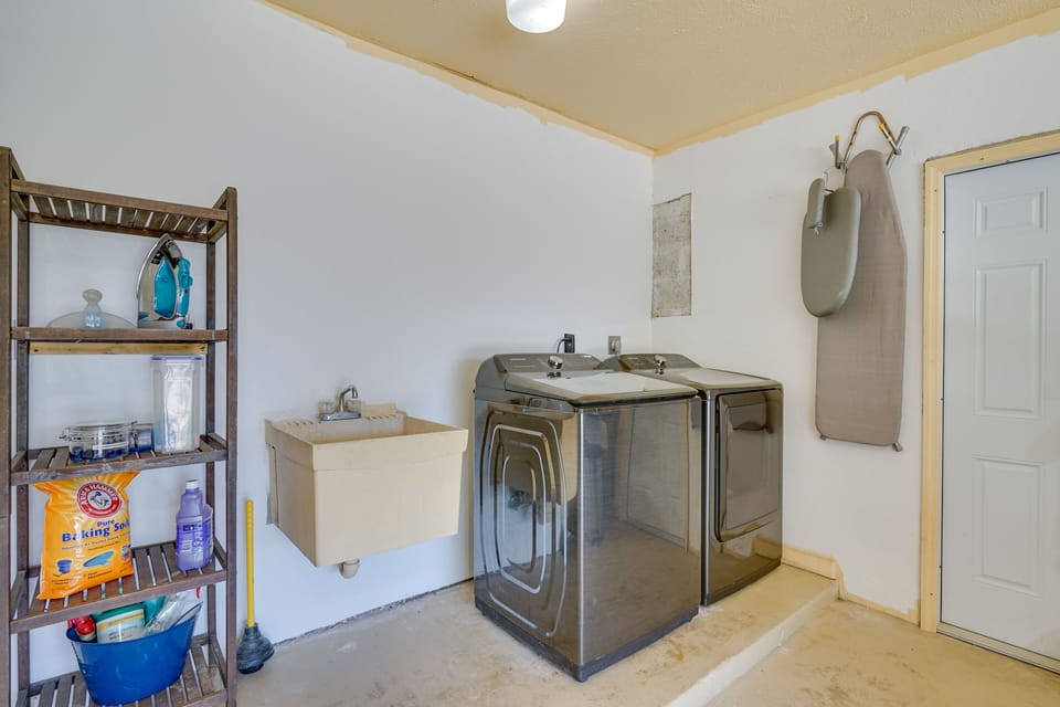 In-Unit Laundry | Washer & Dryer