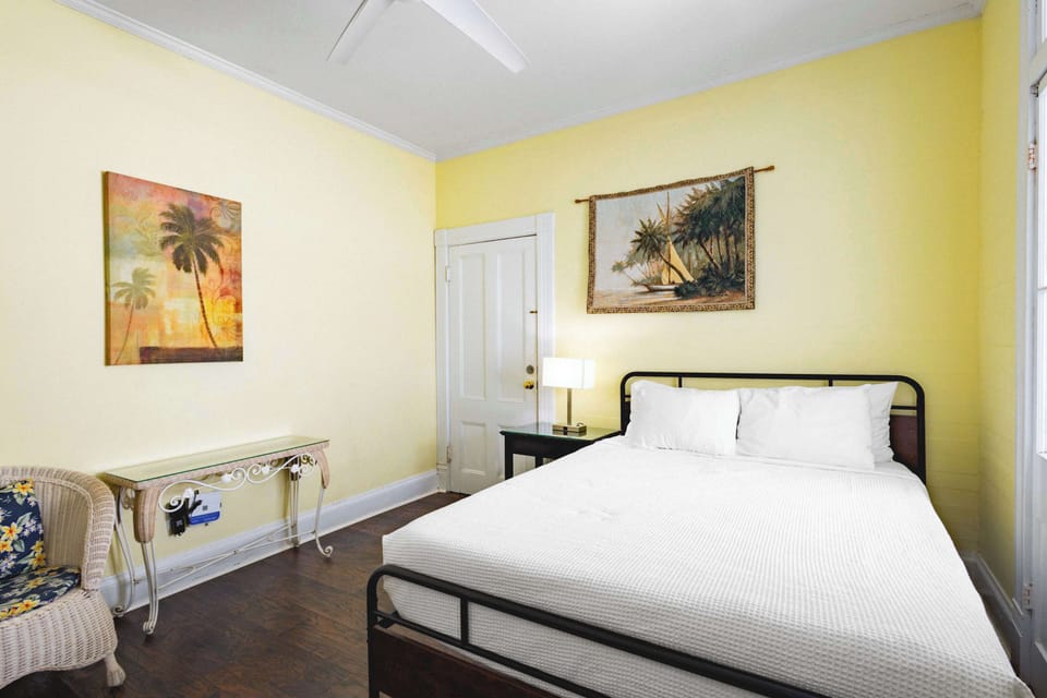 Queen Bedroom 2