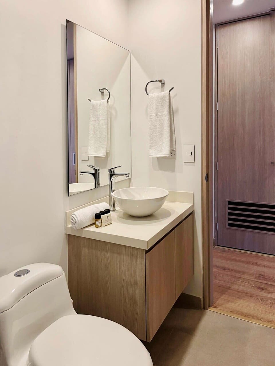 Modern bathroom