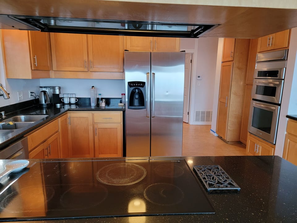 Bosch Dishwasher, microwave, oven, electric cooktop stove and full fridge