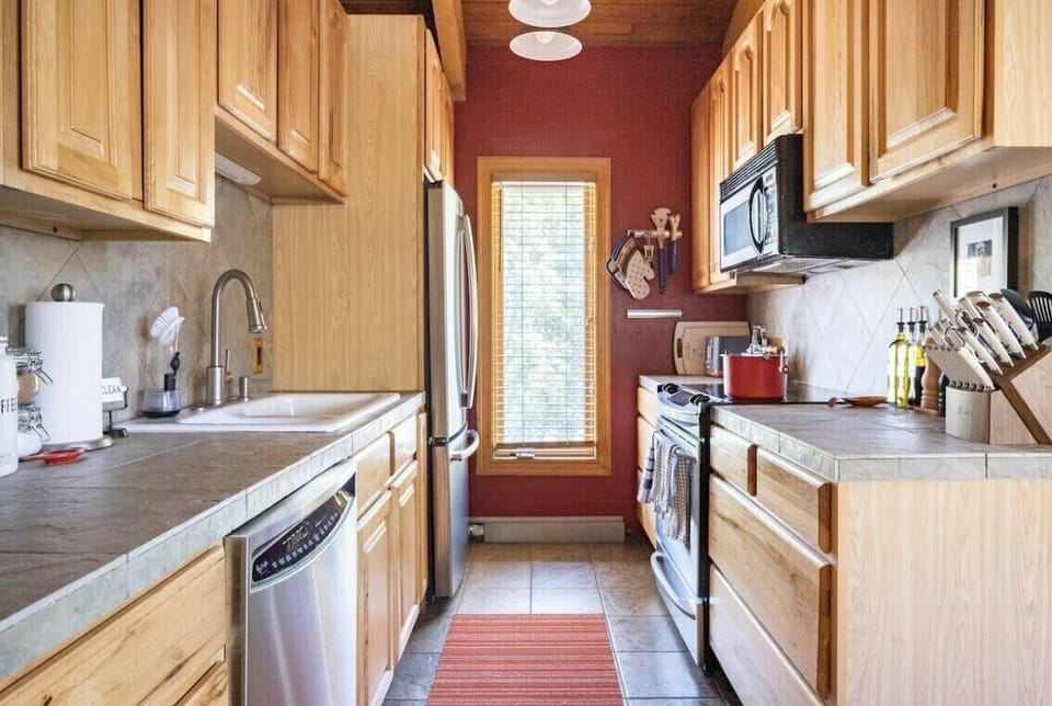 All new high-end kitchenware allows home cooks to prepare proper meals.