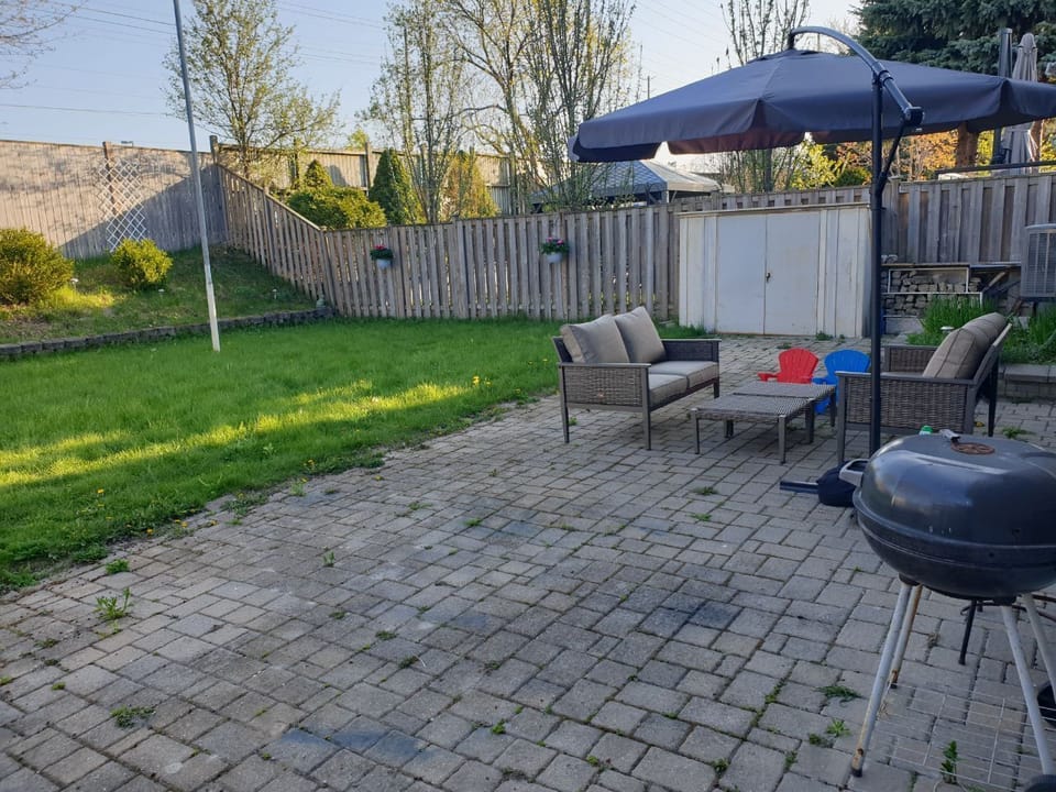 Backyard, BBQs and Patio Set