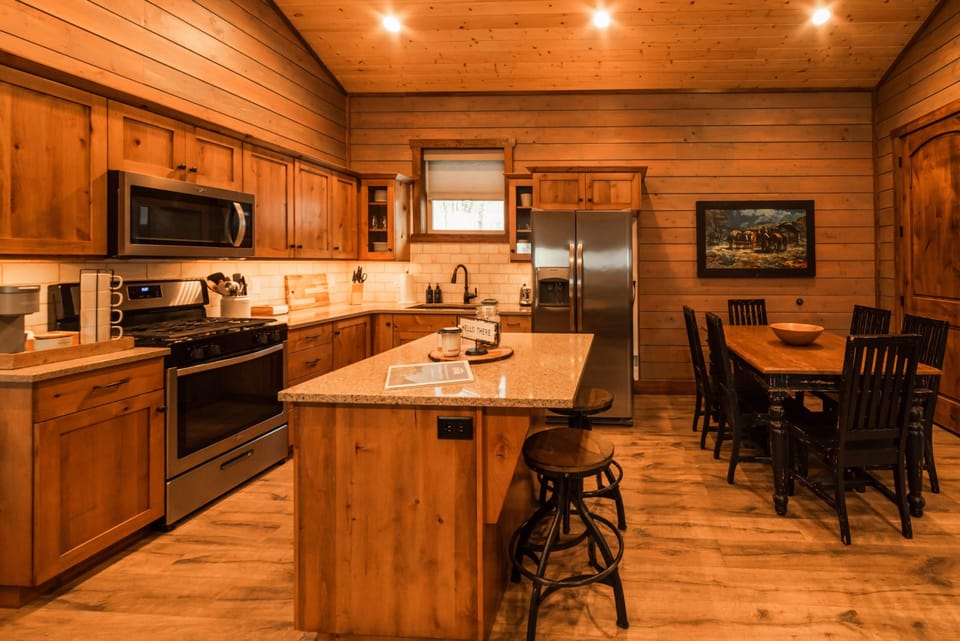 Level 1 - Kitchen Area