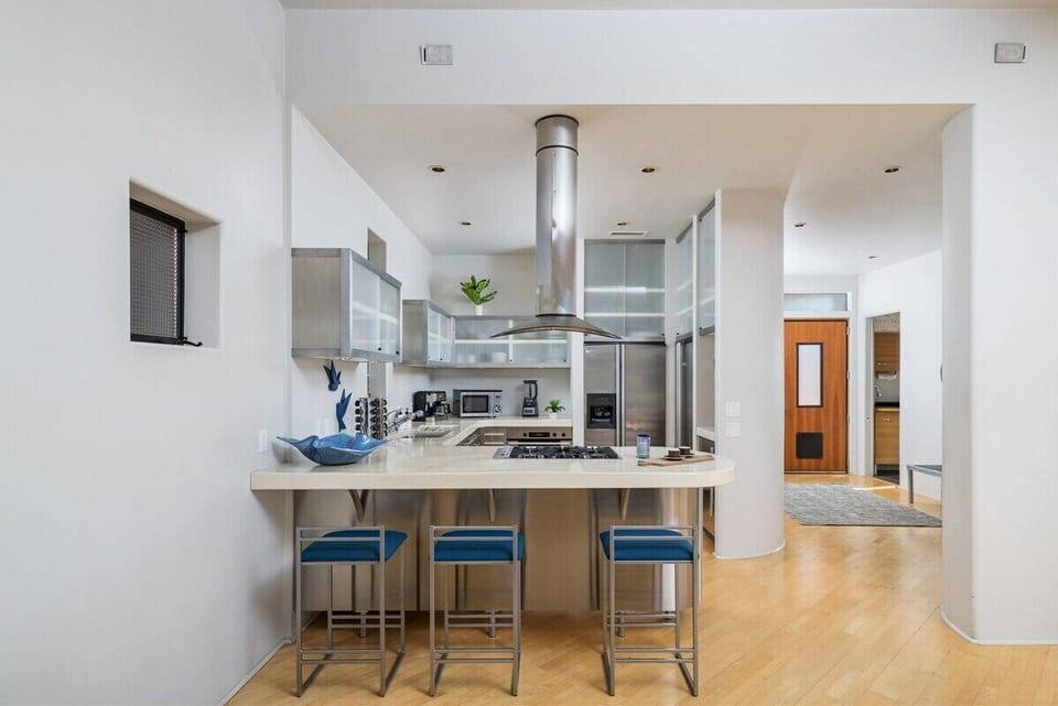 Fully stocked kitchen fit for a chef