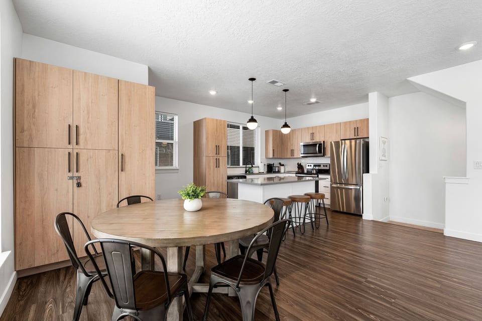 Eat at the dining table or the bar, you've got options.