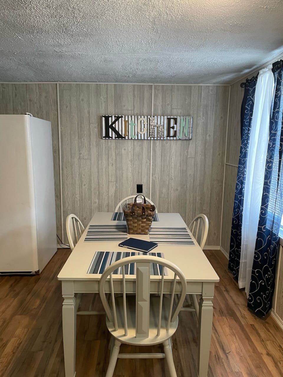 Dining area. 