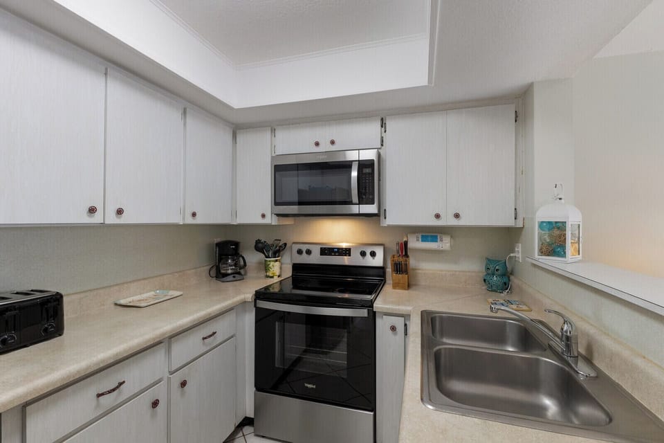 Fully equipped kitchen