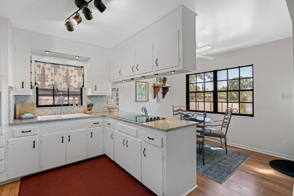 A clean, fully equipped kitchen so you can get creative with flavors during your stay.