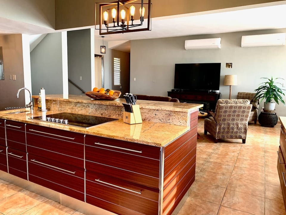 Kitchen / Living room