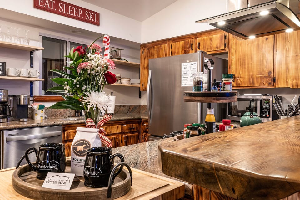 Our kitchen will fulfill all your cooking needs.
