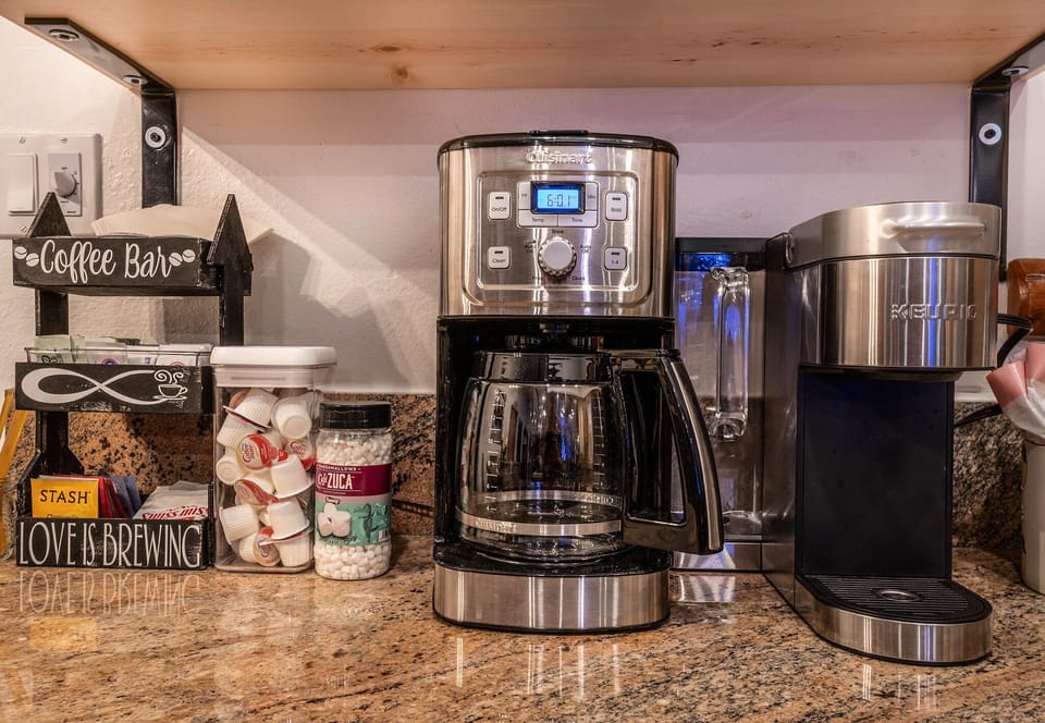 Enjoy the beverage bar and choose drip or keurig.