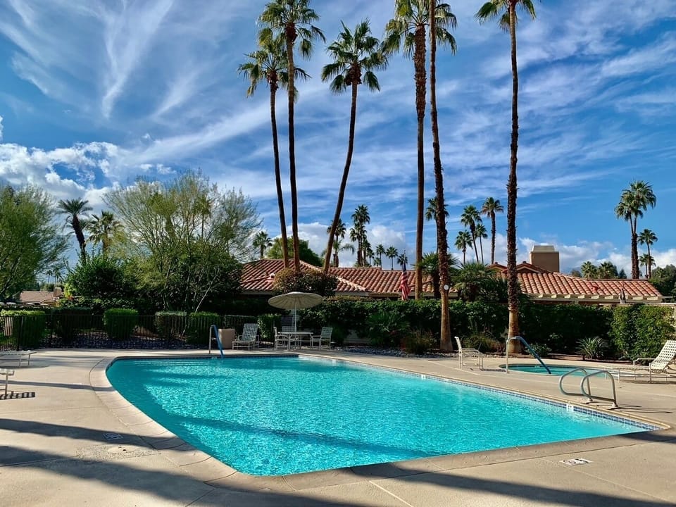 Pool and spa are just steps away! There are 37 pools in the neighborhood!
