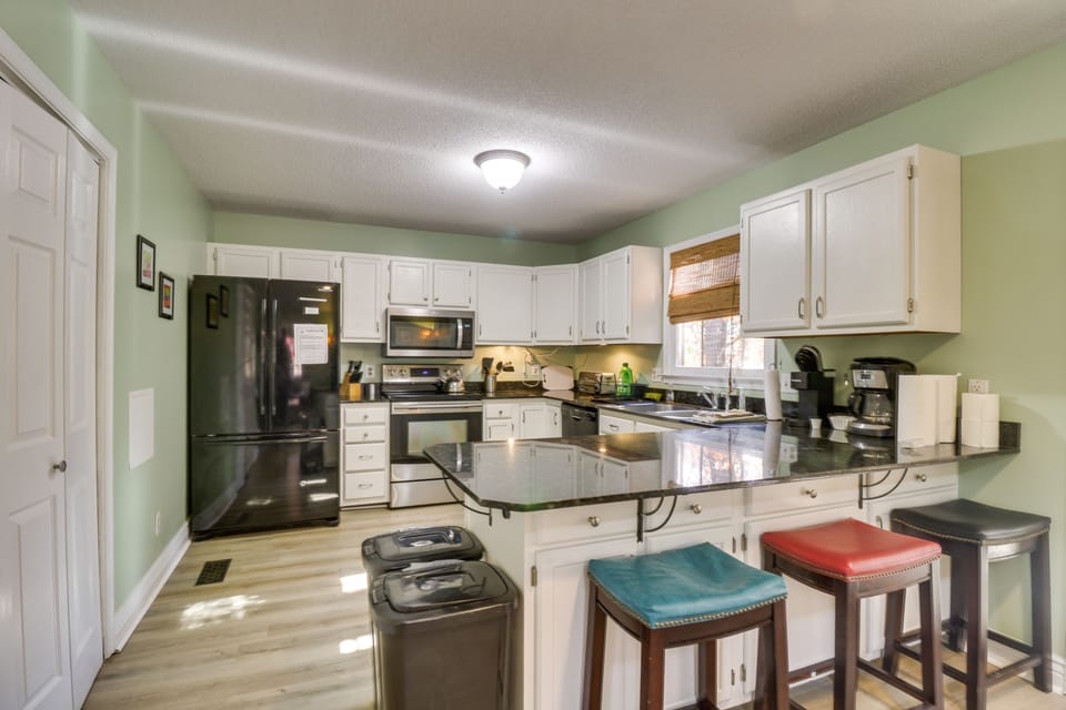 Kitchen | Cooking Basics | Bar Seating | Drip & Keurig Coffee Makers