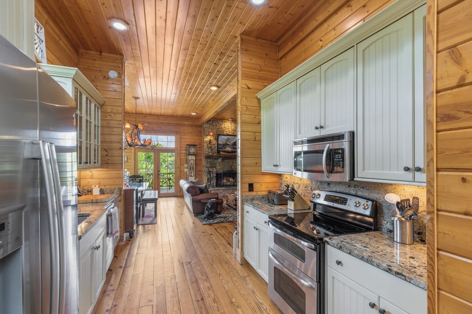 Kitchen again.