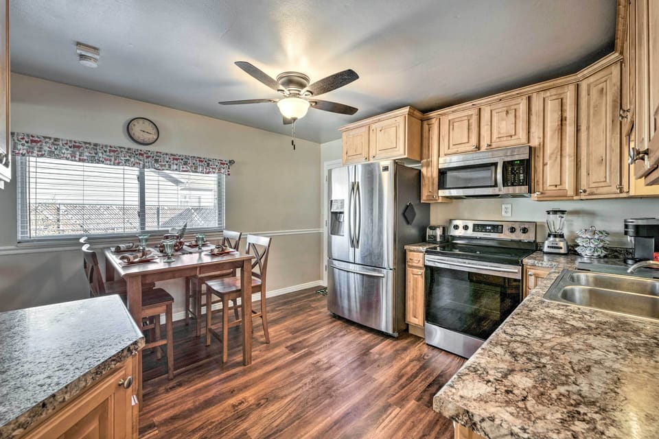 Fully Equipped Kitchen | Crock-Pot | Spices
