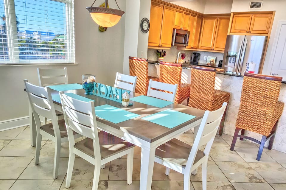 Azure #418 Dining Area