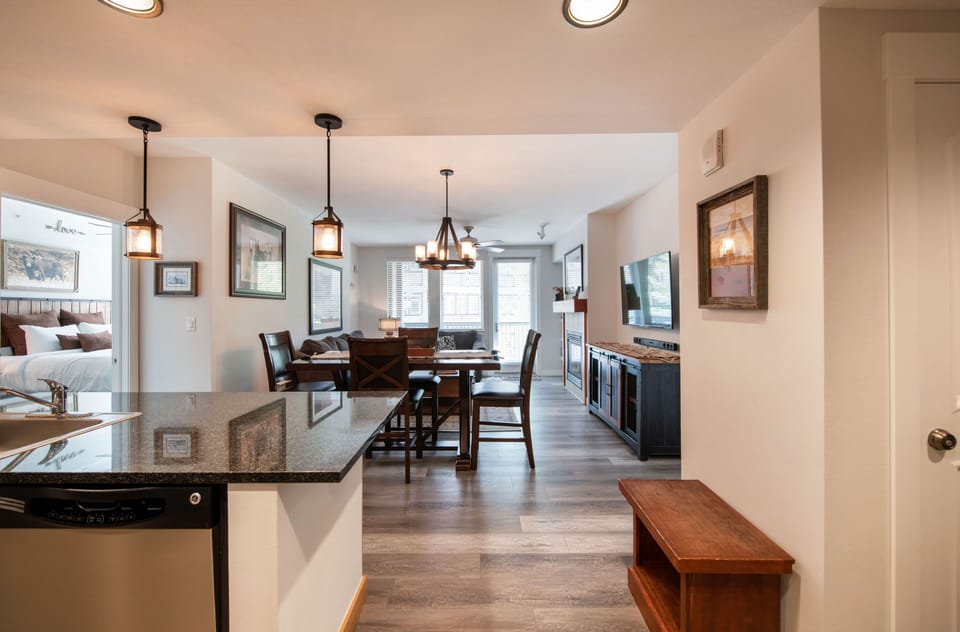 Floor, Indoors, Flooring, Hardwood, Dining Room