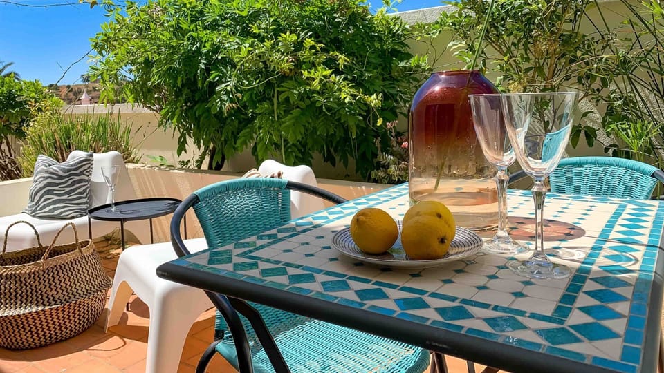 Perfect for outdoor meals!