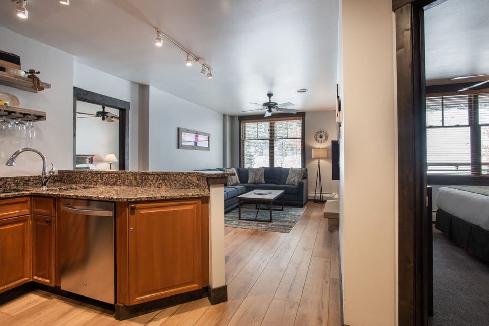 Flooring, Floor, Hardwood, Indoors, Room
