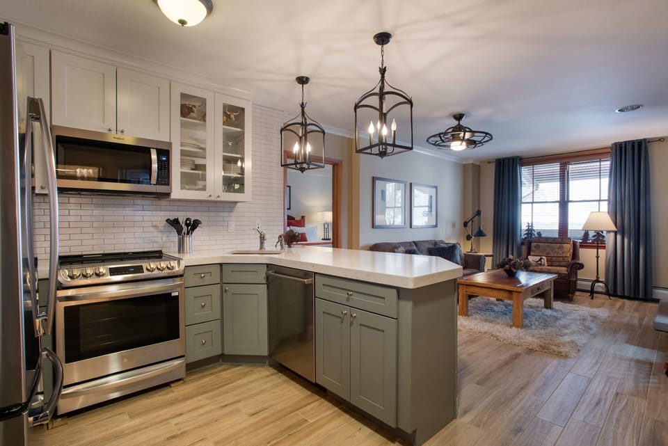 Flooring, Hardwood, Room, Indoors, Floor