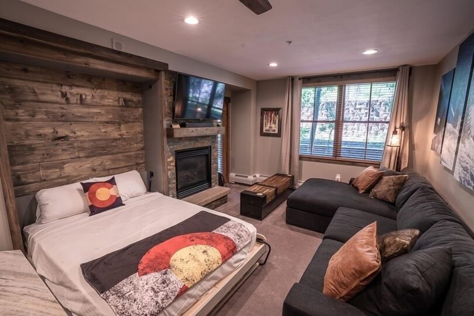Couch, Furniture, Bed, Indoors, Bedroom