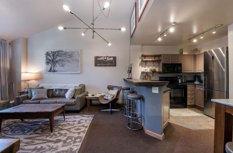 Furniture, Indoors, Couch, Room, Building