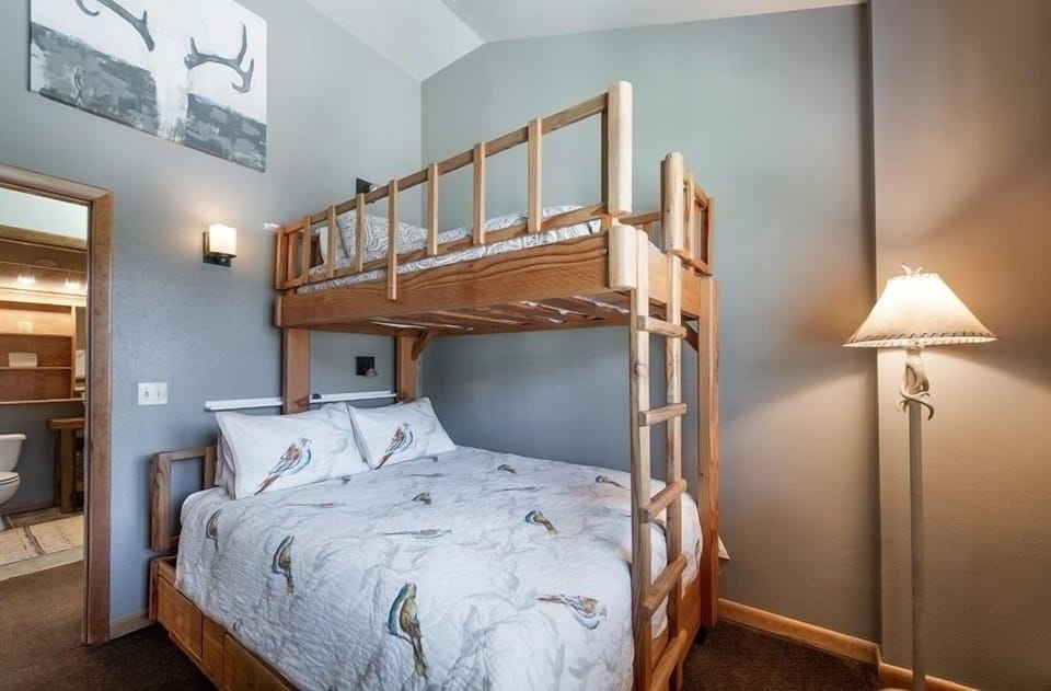 Furniture, Bed, Bedroom, Indoors, Room