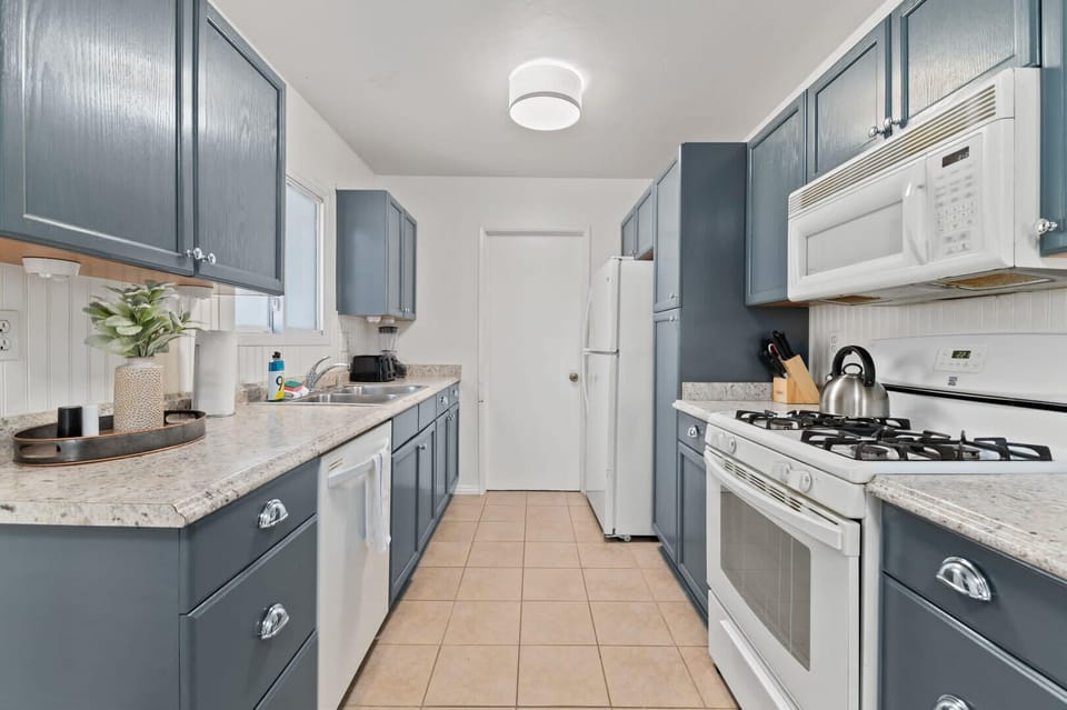 Fully equipped kitchen