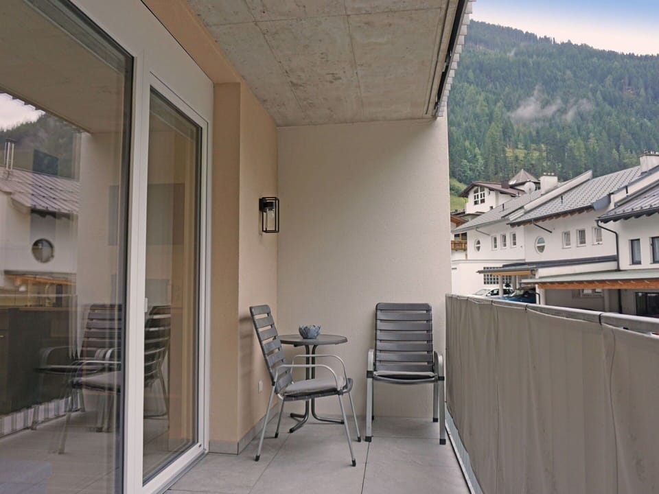 Daytime, Property, Building, Sky, Shade, Wood, Chair, Window, Architecture, Floor
