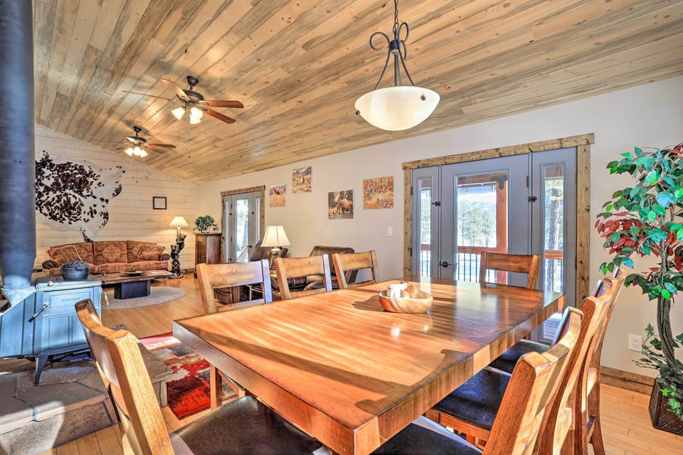 Dining Area | Dishware & Flatware