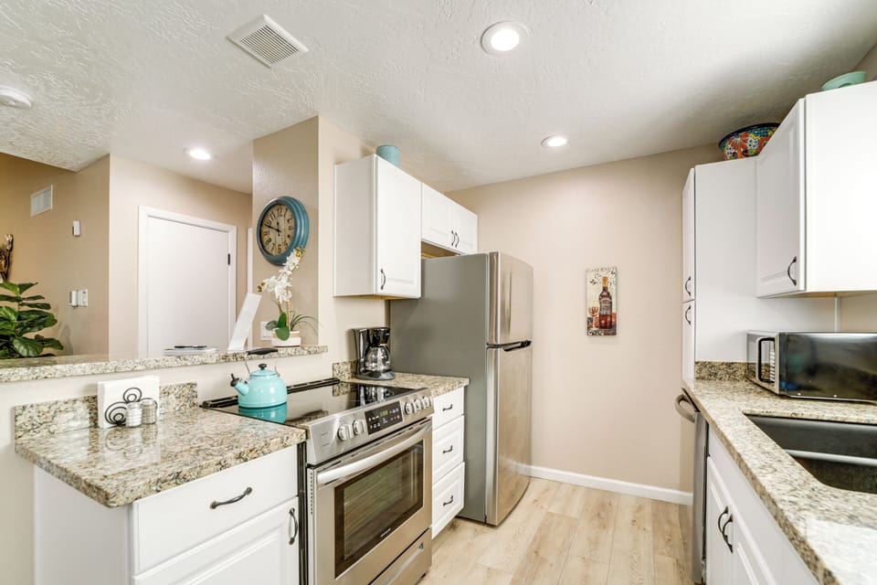 Kitchen | Fully Equipped | Cooking Basics | Dishware & Flatware