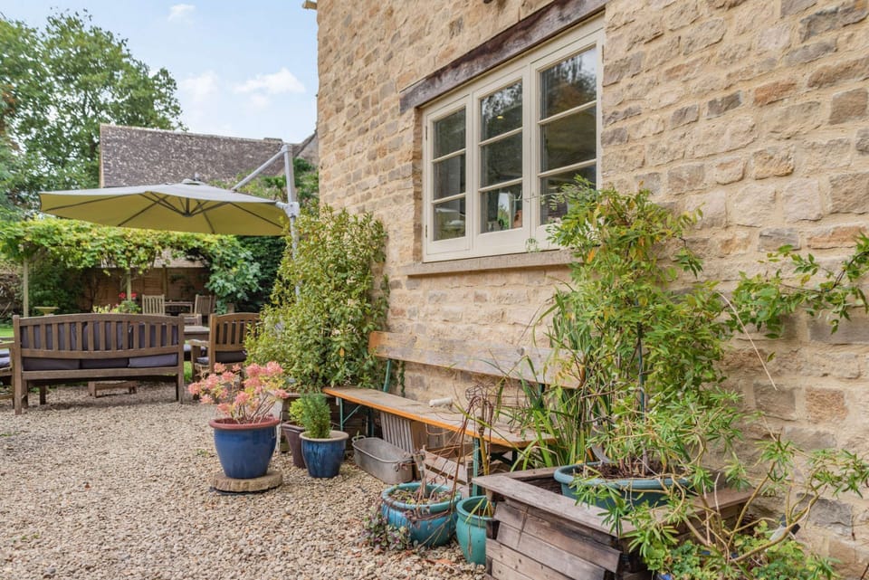 Barnsley Cottage Garden Seating Area - StayCotswold