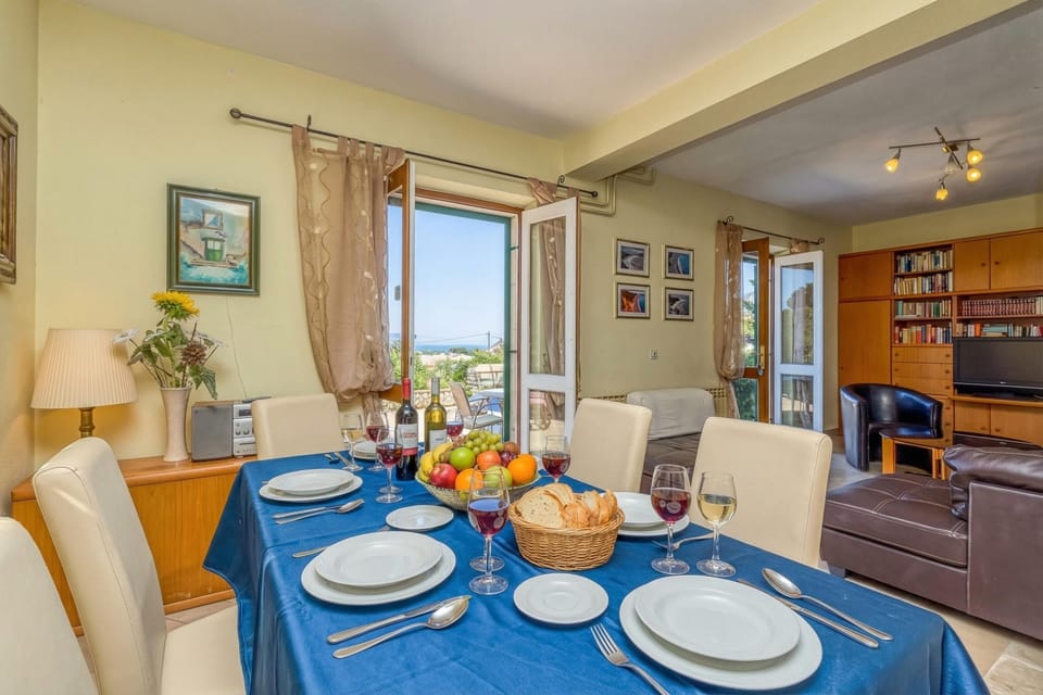 Kitchen and dining area
