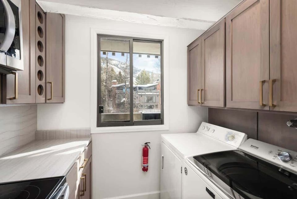 Washer/dryer in unit