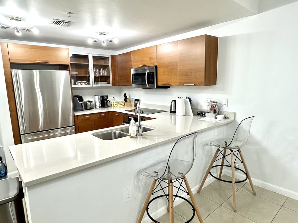 Kitchen counter top dining
