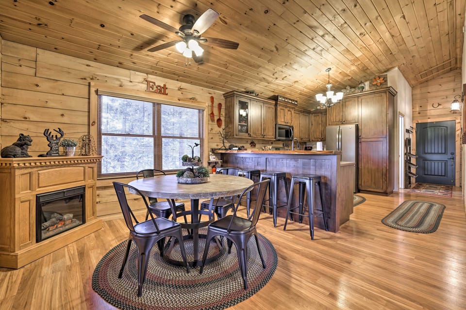 Dining Area | Electric Fireplace