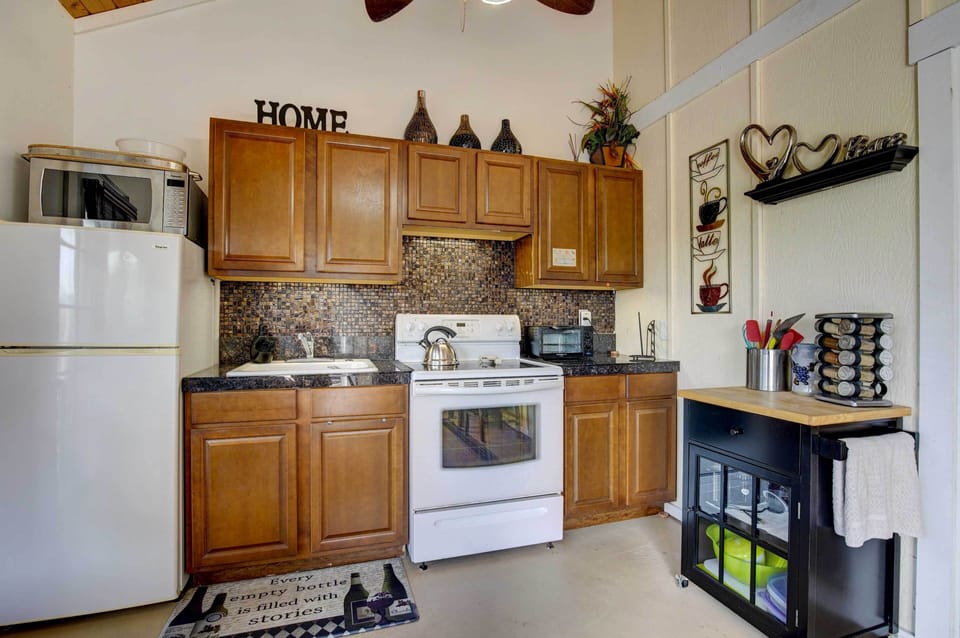 Kitchen | Well-Equipped | Cooking Basics