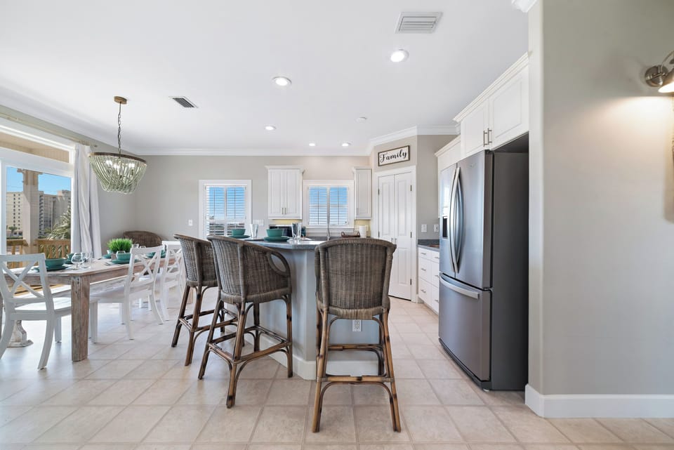 Wake up in style with this amazing breakfast bar!