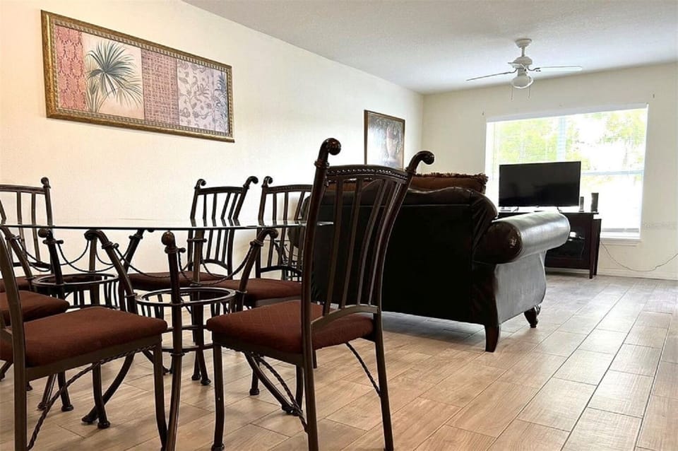 Living and dining area