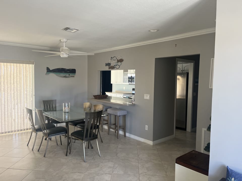 Dining area. 